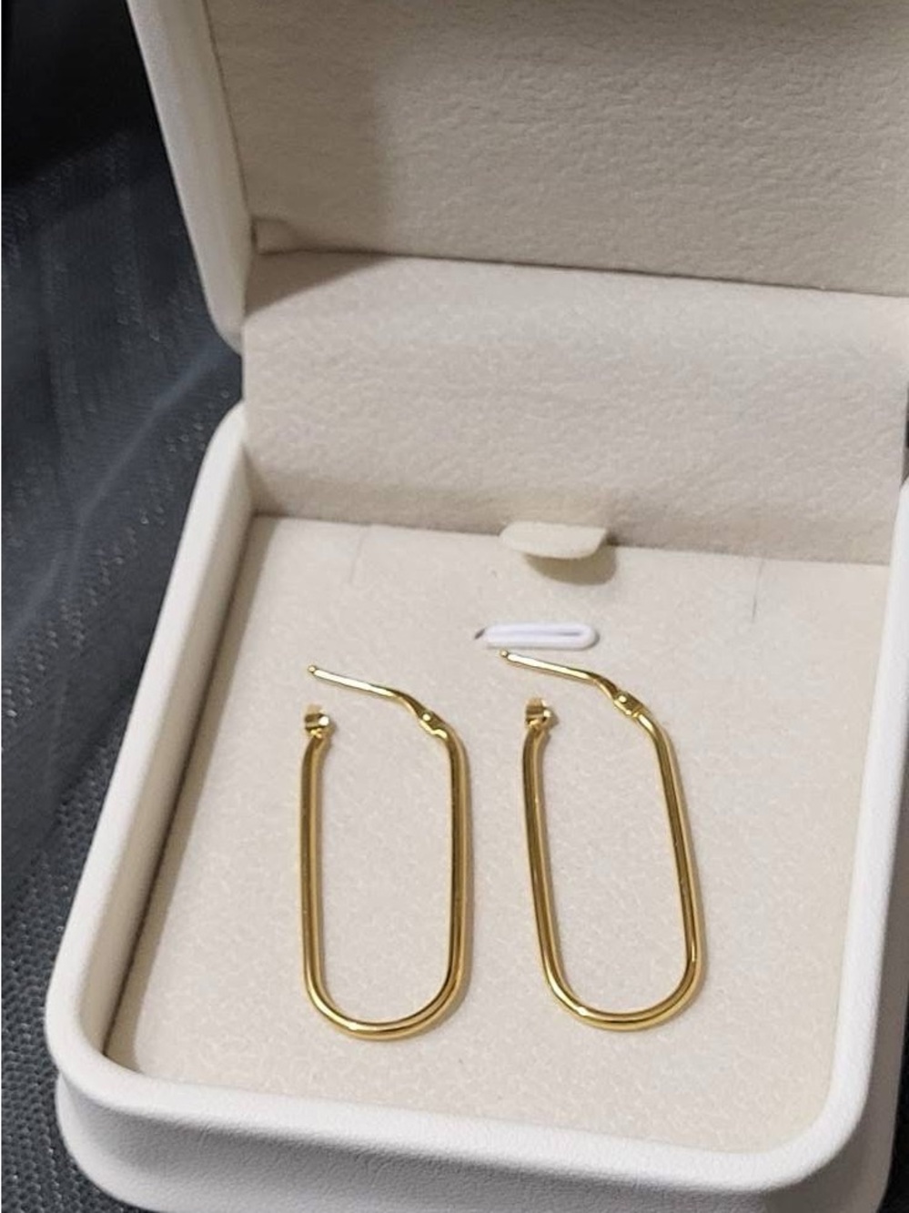18k Gold Oval Hoop Earrings - Women Jewelry